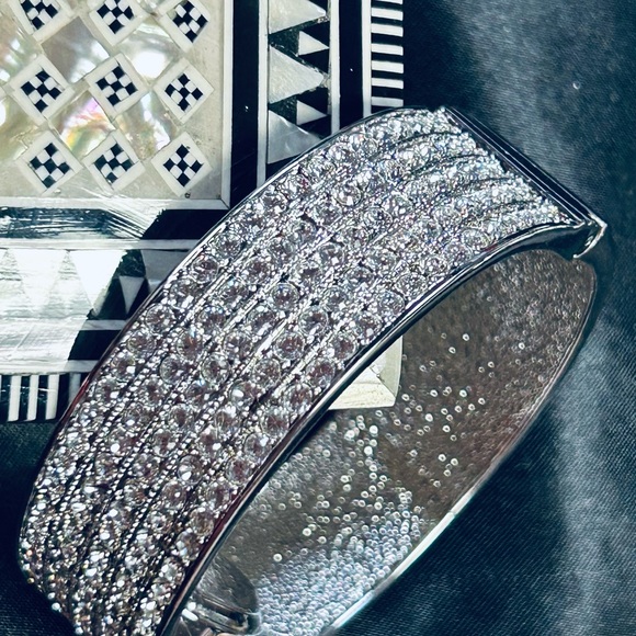 Jeanne Cooper “Duchess Collection” Crystal Embellished Bangle/with Hidden Watch - Picture 2 of 8